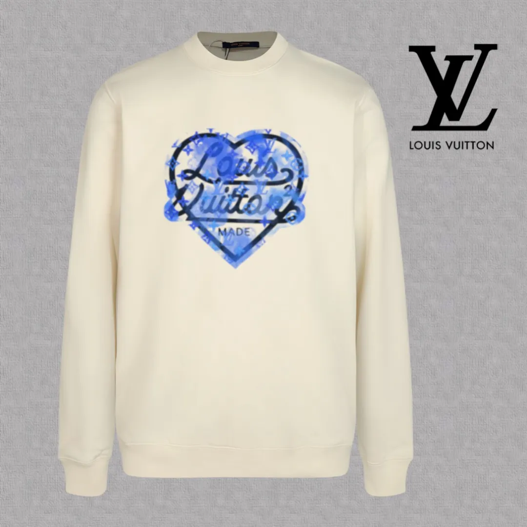 🅿️250 hot style on the shelves🔥❗ 💫〖Louis Vuitton LV〗 Fashionable round neck sweatshirt, casually matched with various styles, it is perfectly handsome😎The whole dress is made of double waistcoats, which makes the whole dress more three-dimensional. Not ordinary factories can do such fine work. The 2025 spring style counters are on sale, exquisite round neck terry sweatshirt, high-end double-strand pure cotton Customized drawstring ribs are dyed in the same vat and are complete with three standards. The chest craftsmanship adopts a simple and elegant pattern on the chest, which is easy to control for any age group! Fit and comfortable! Customized thickened 440g terry sweatshirt fabric, soft and comfortable to the touch, with a three-dimensional shape! 🙌🏻 It’s also very breathable, so it’s a versatile style that can be worn with any outfit! ✔Color: Black White Apricot Size: S M L XL 2XL